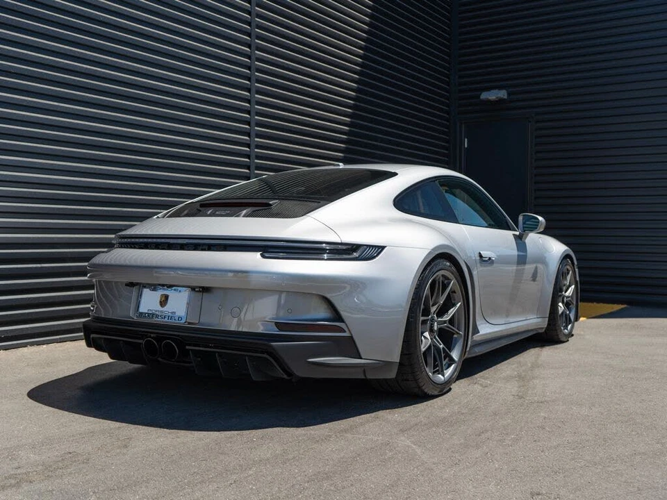 2023 Porsche 992 GT3 - Image 9 of 31