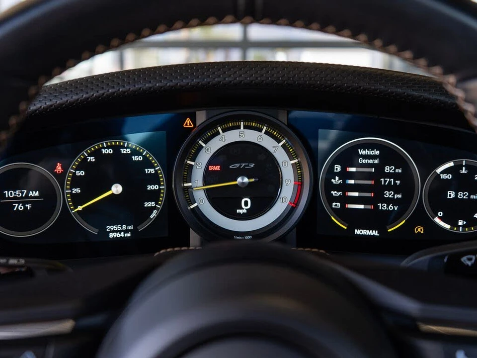2023 Porsche 992 GT3 - Image 17 of 31