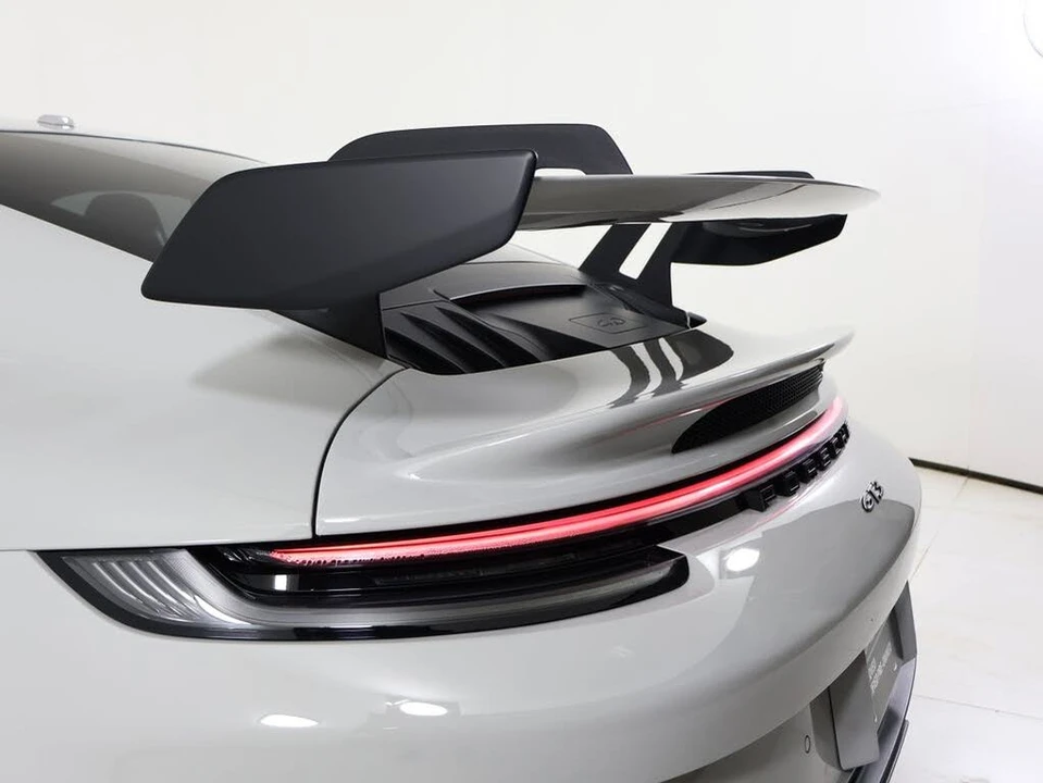 2023 Porsche 992 GT3 - Image 14 of 31