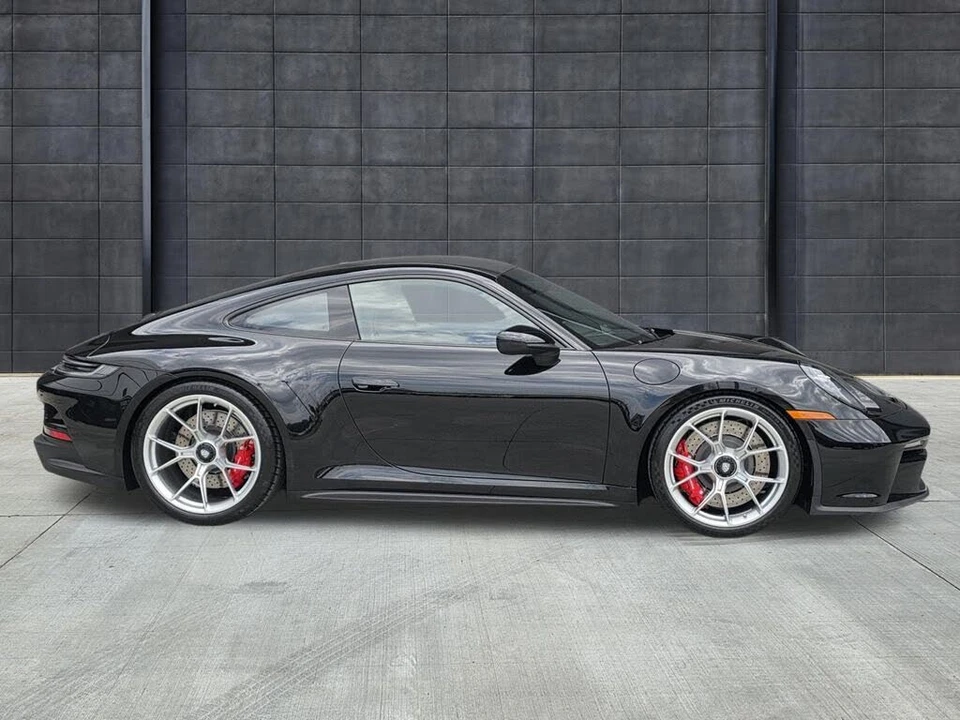 2023 Porsche 992 GT3 - Image 7 of 30