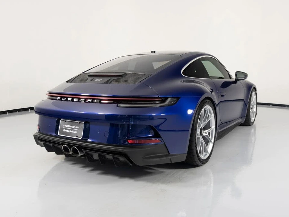 2023 Porsche 992 GT3 - Image 11 of 31