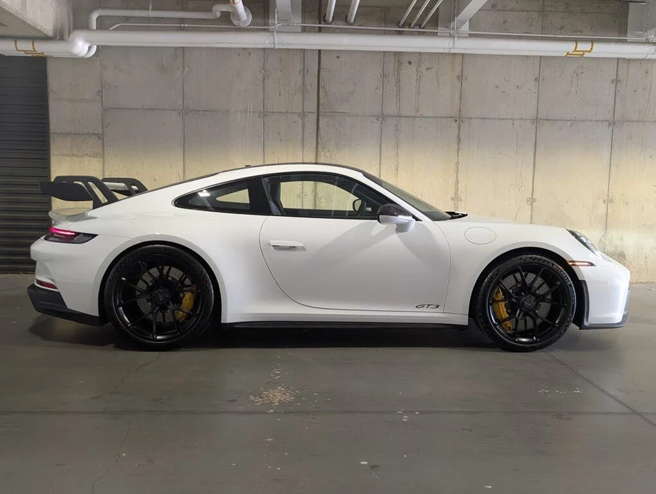 2023 Porsche 992 GT3 - Image 9 of 31