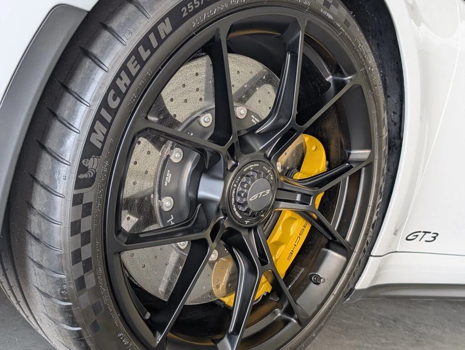 2023 Porsche 992 GT3 - Image 15 of 31