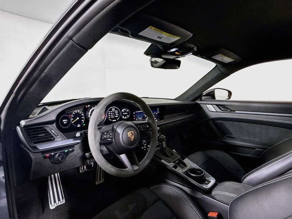 2023 Porsche 992 GT3 - Image 11 of 31