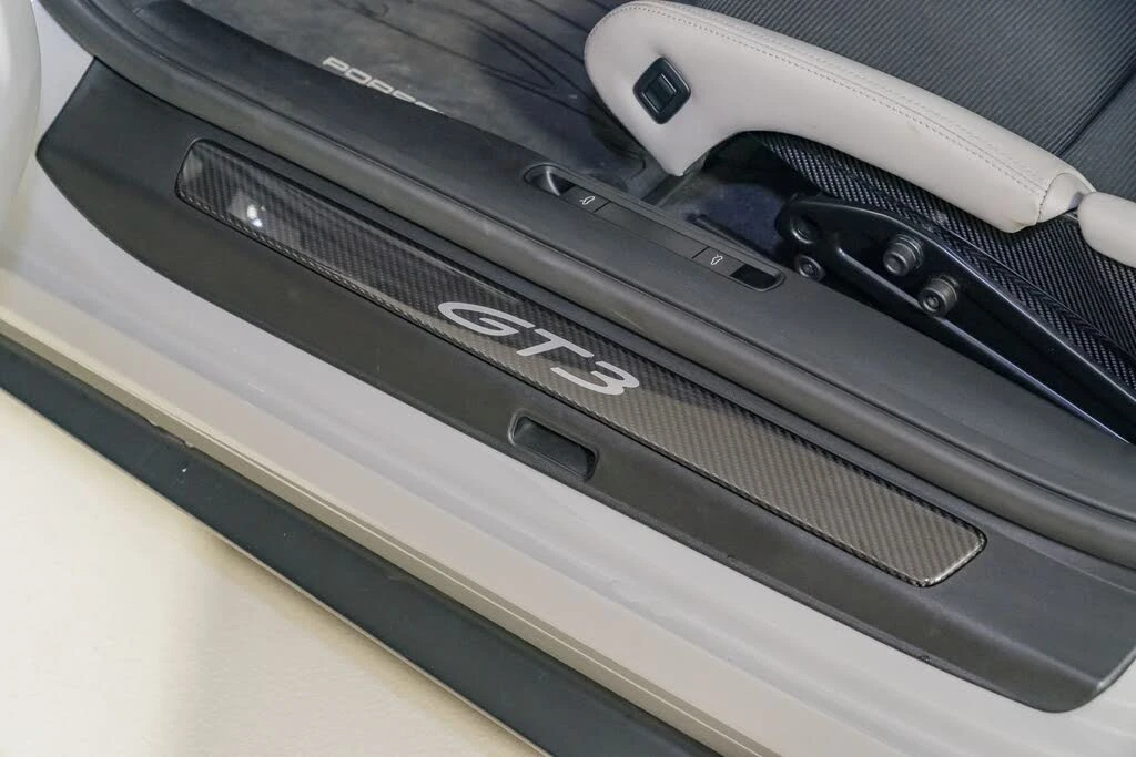2023 Porsche 992 GT3 - Image 22 of 31