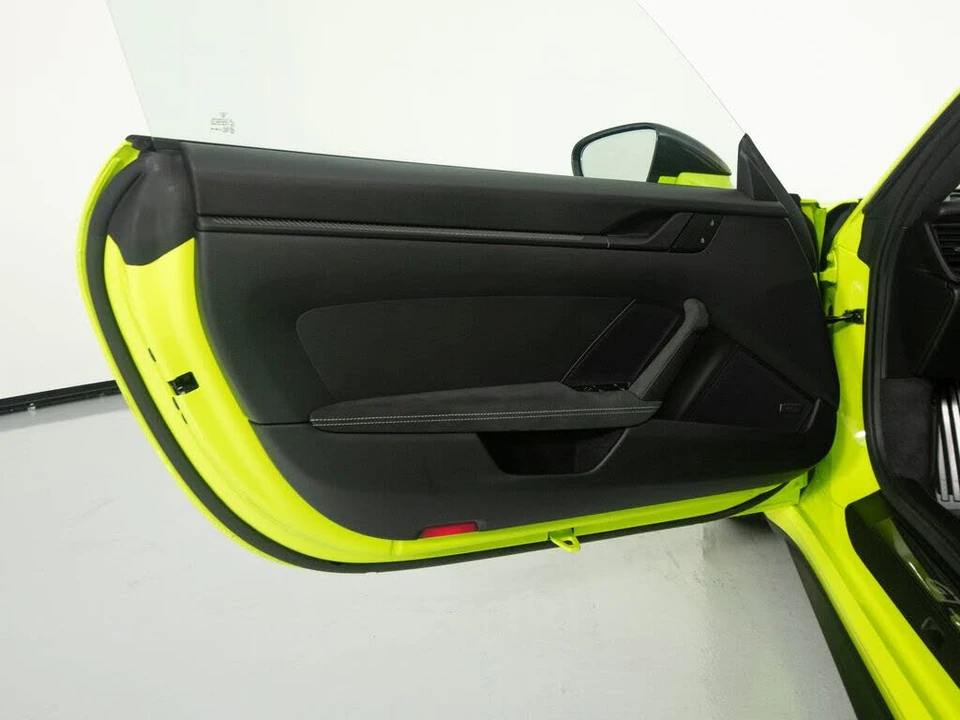2023 Porsche 992 GT3 - Image 10 of 31