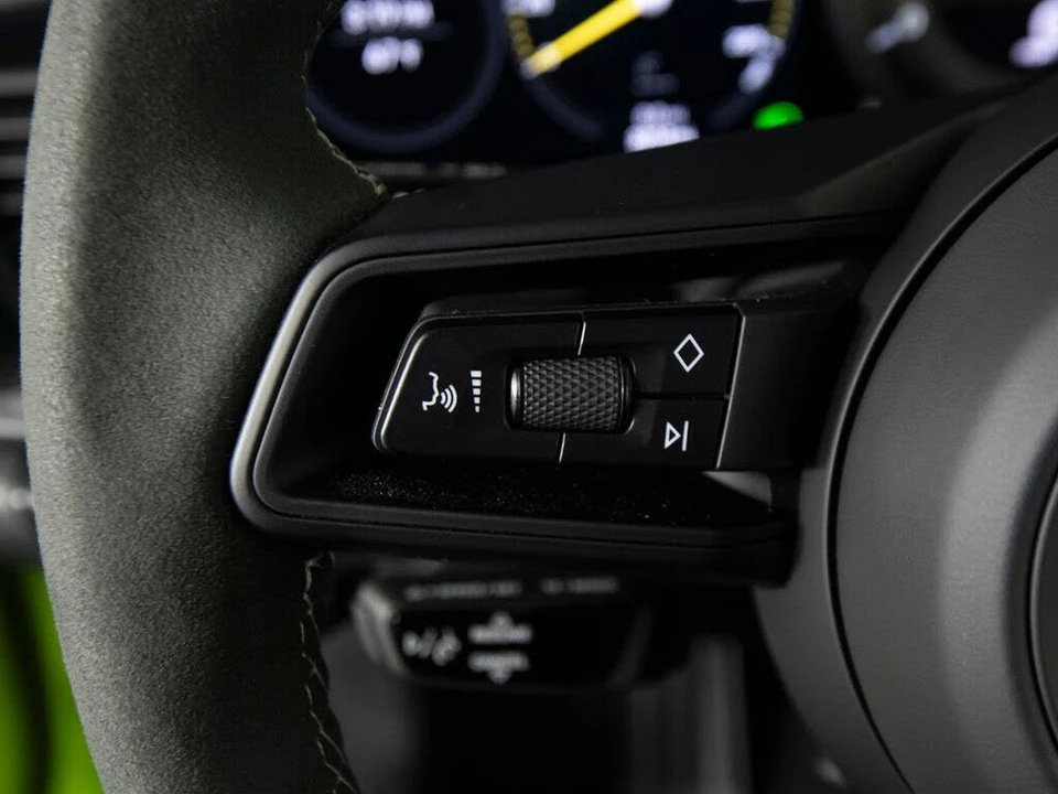 2023 Porsche 992 GT3 - Image 20 of 31