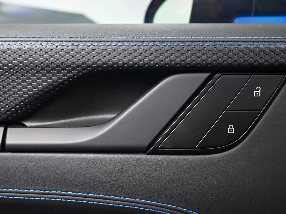 2023 Porsche 992 GT3 - Image 17 of 31