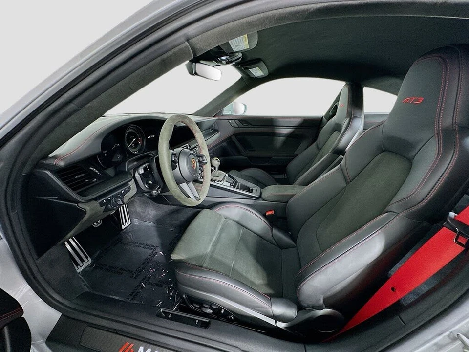 2023 Porsche 992 GT3 - Image 5 of 29