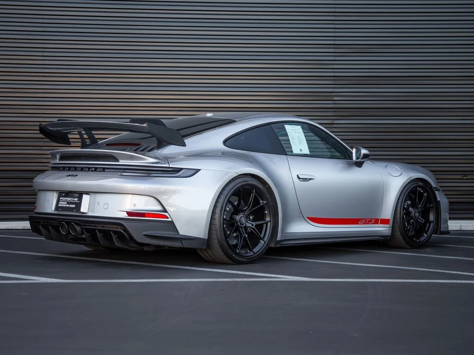2023 Porsche 992 GT3 - Image 7 of 28