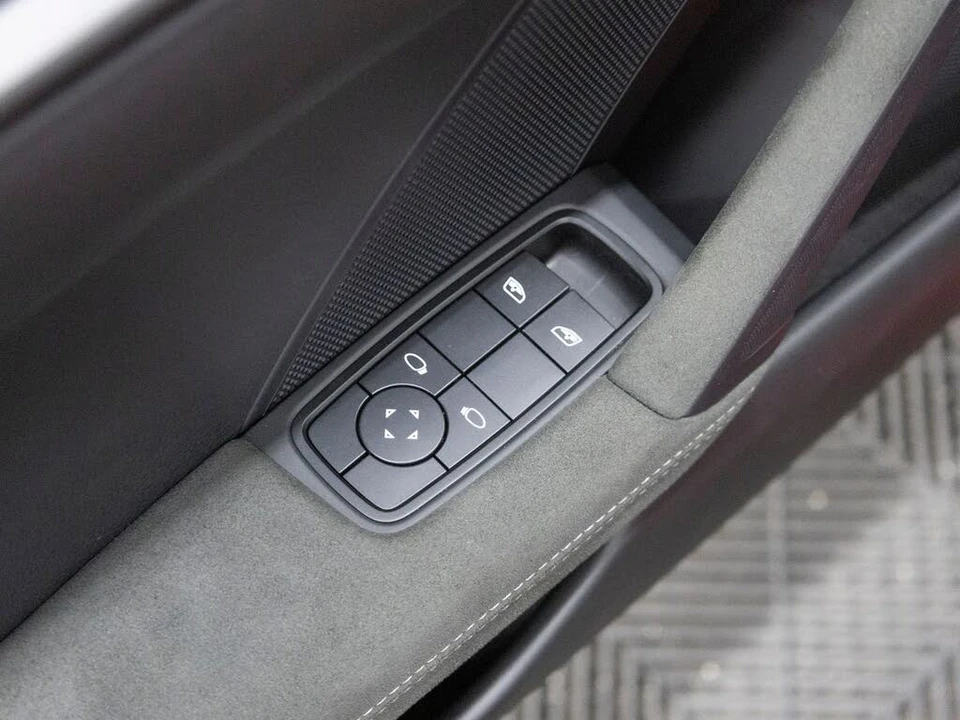 2023 Porsche 992 GT3 - Image 28 of 31