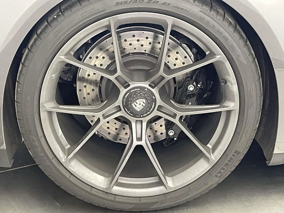 2023 Porsche 992 GT3 - Image 13 of 31