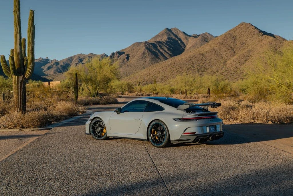 2023 Porsche 992 GT3 - Image 9 of 31