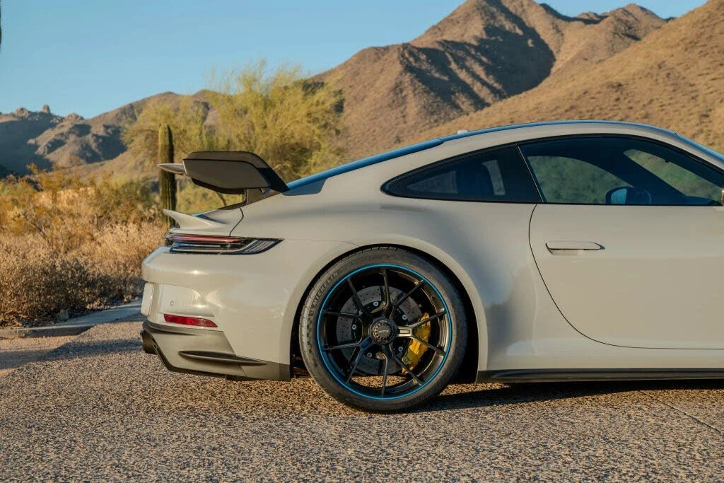 2023 Porsche 992 GT3 - Image 18 of 31