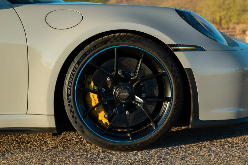2023 Porsche 992 GT3 - Image 16 of 31