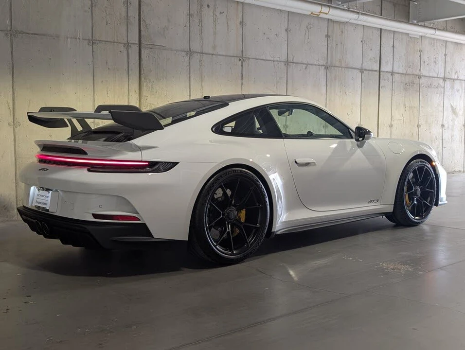 2023 Porsche 992 GT3 - Image 8 of 31