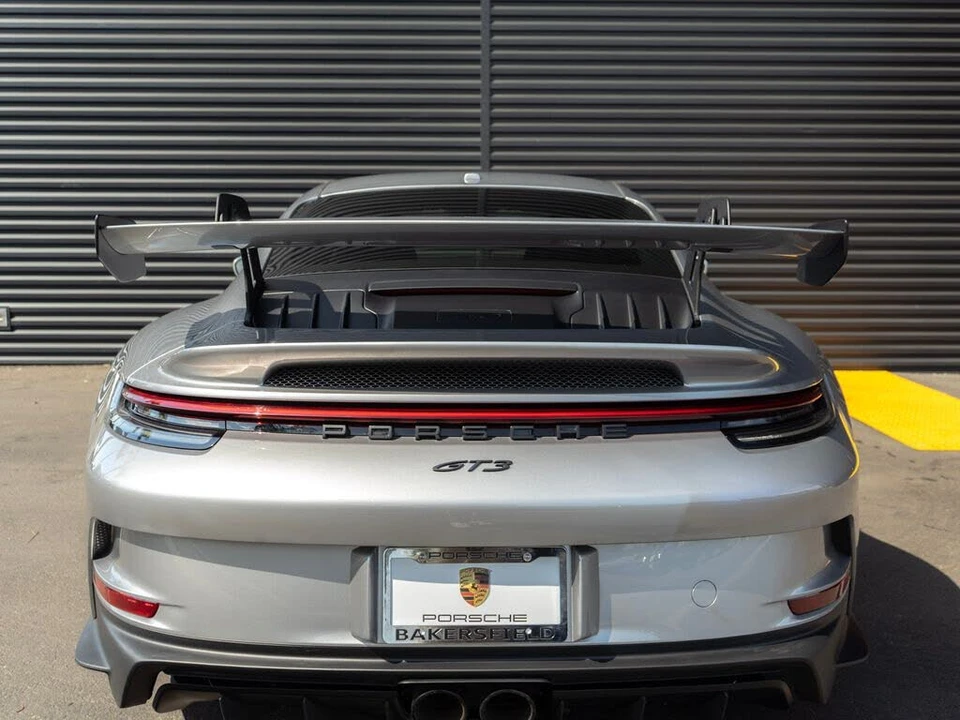 2023 Porsche 992 GT3 - Image 11 of 31