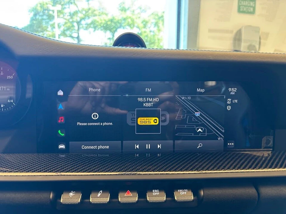 2023 Porsche 992 GT3 - Image 18 of 24