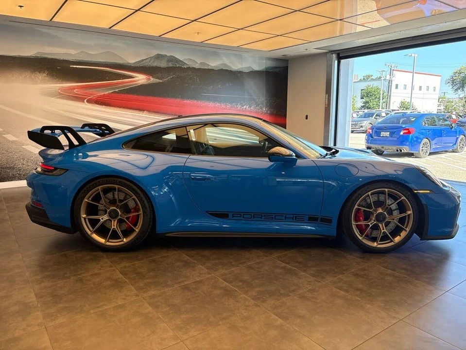 2023 Porsche 992 GT3 - Image 4 of 24