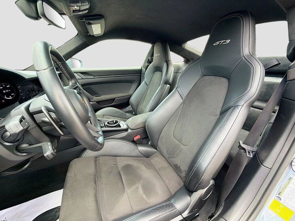 2023 Porsche 992 GT3 - Image 5 of 31