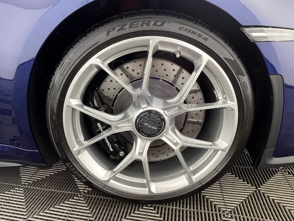2023 Porsche 992 GT3 - Image 18 of 31