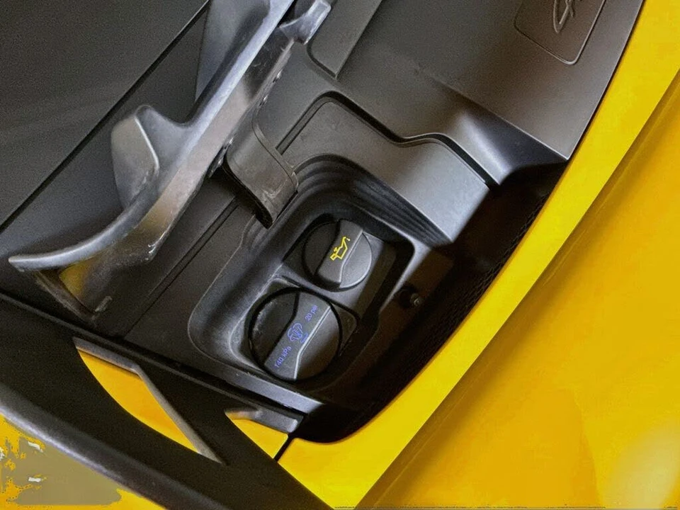 2023 Porsche 992 GT3 - Image 27 of 28