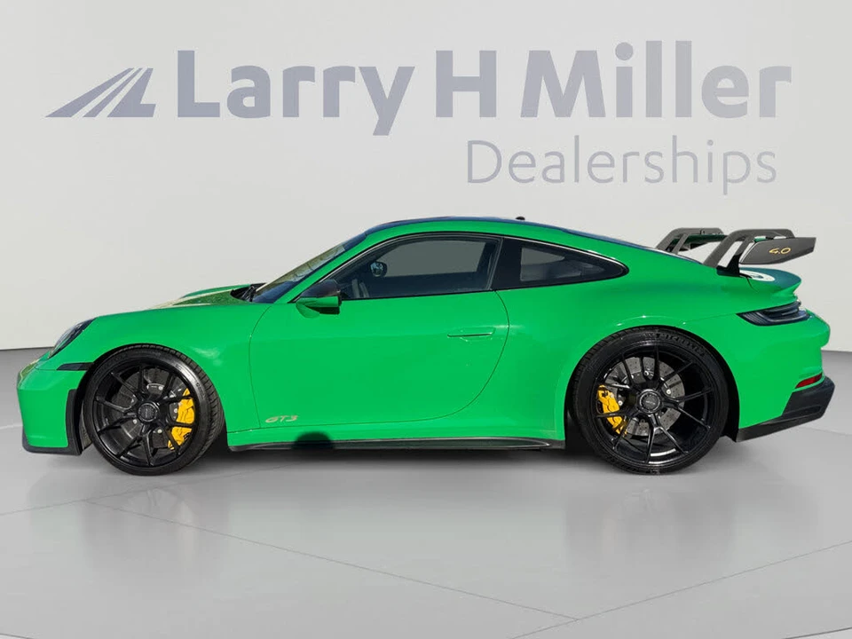 2023 Porsche 992 GT3 - Image 2 of 31
