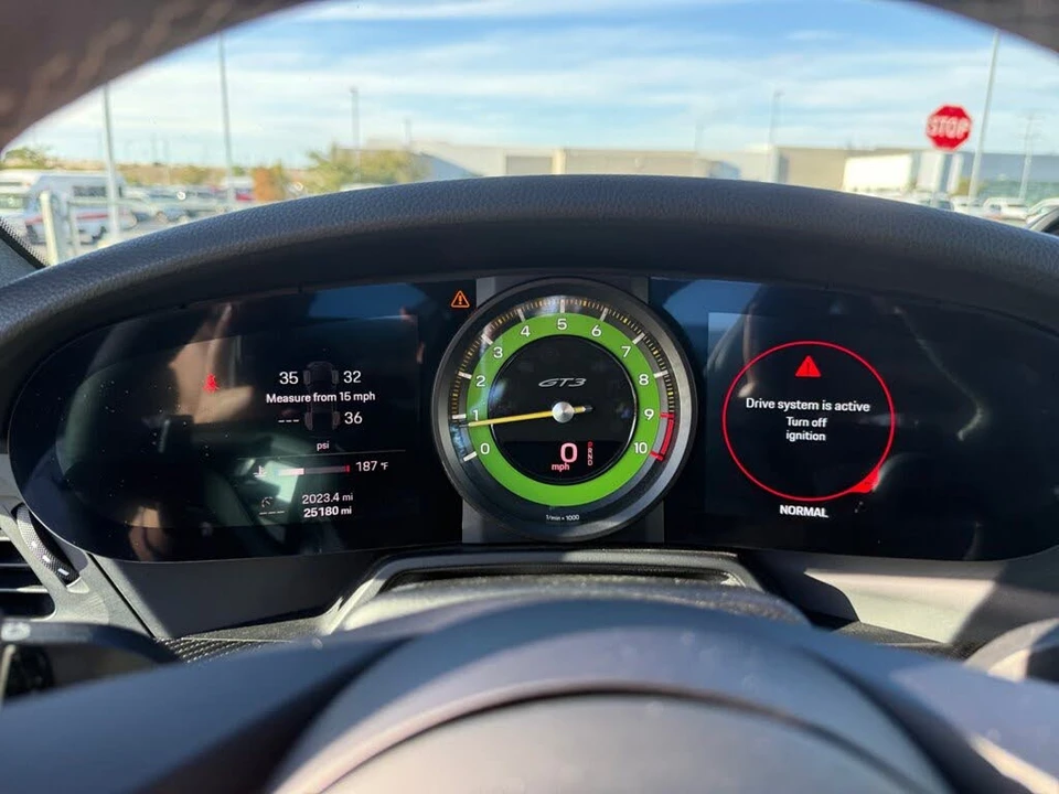 2023 Porsche 992 GT3 - Image 10 of 31