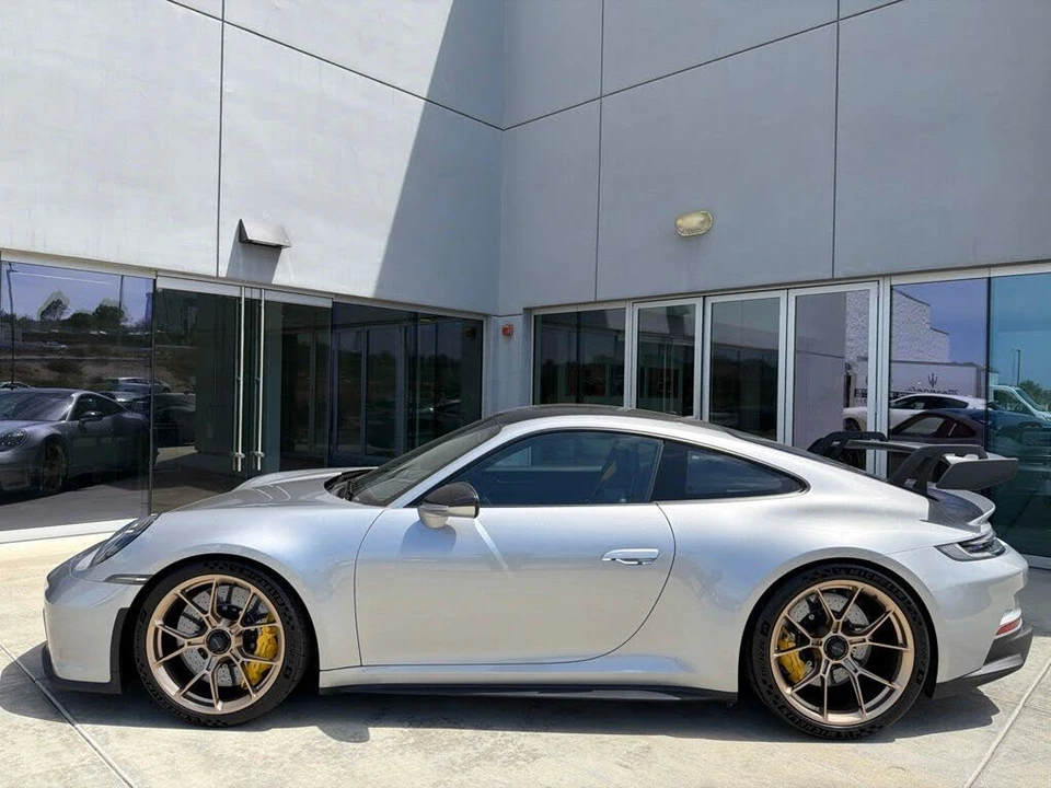 2023 Porsche 992 GT3 - Image 5 of 31