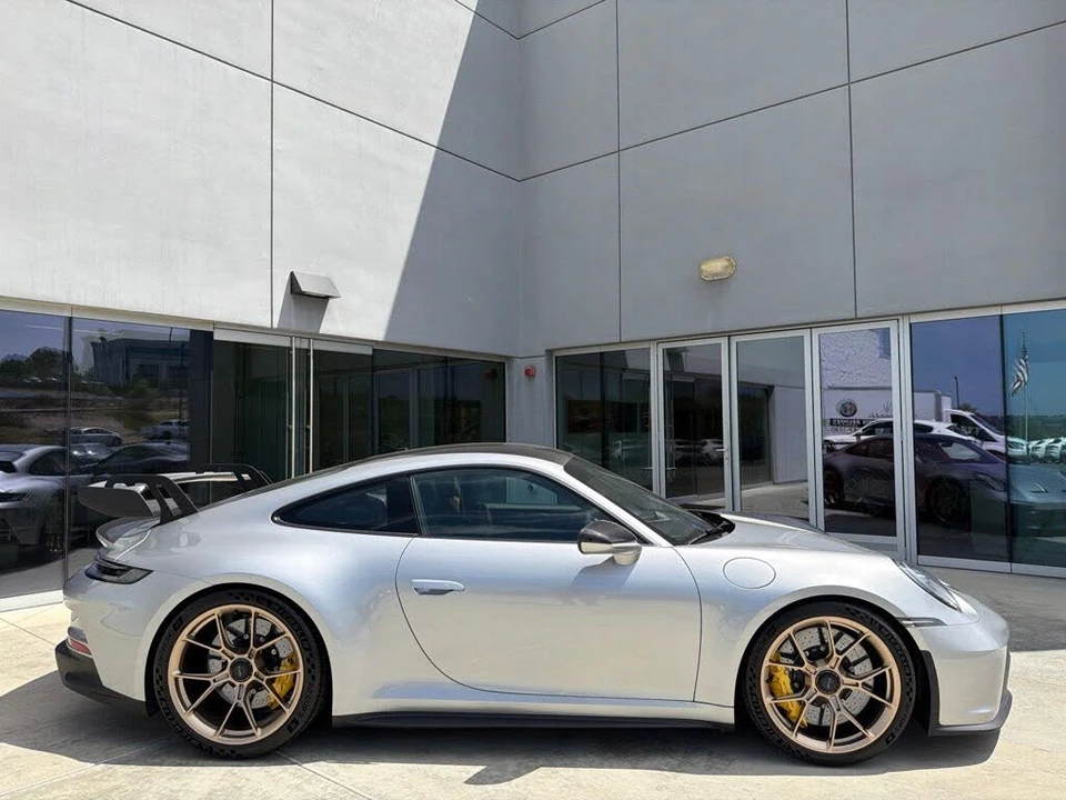 2023 Porsche 992 GT3 - Image 9 of 31