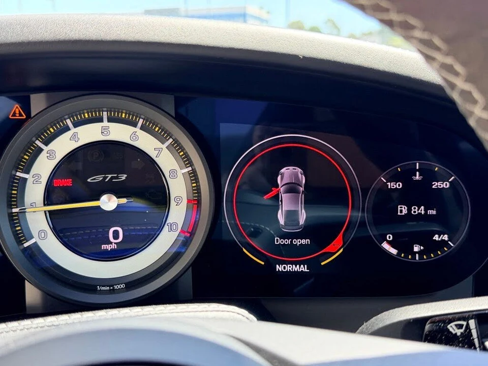 2023 Porsche 992 GT3 - Image 18 of 31