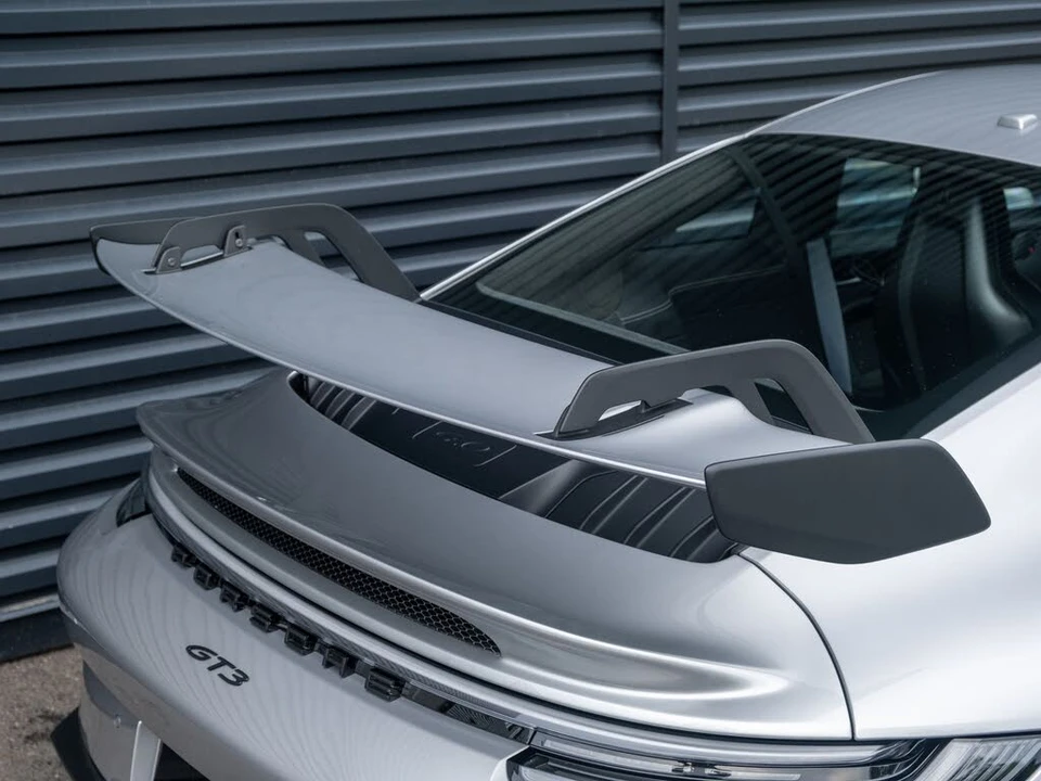 2023 Porsche 992 GT3 - Image 23 of 31