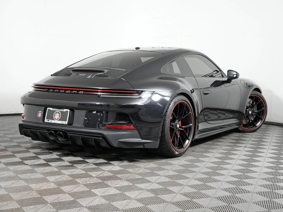 2023 Porsche 992 GT3 - Image 7 of 31