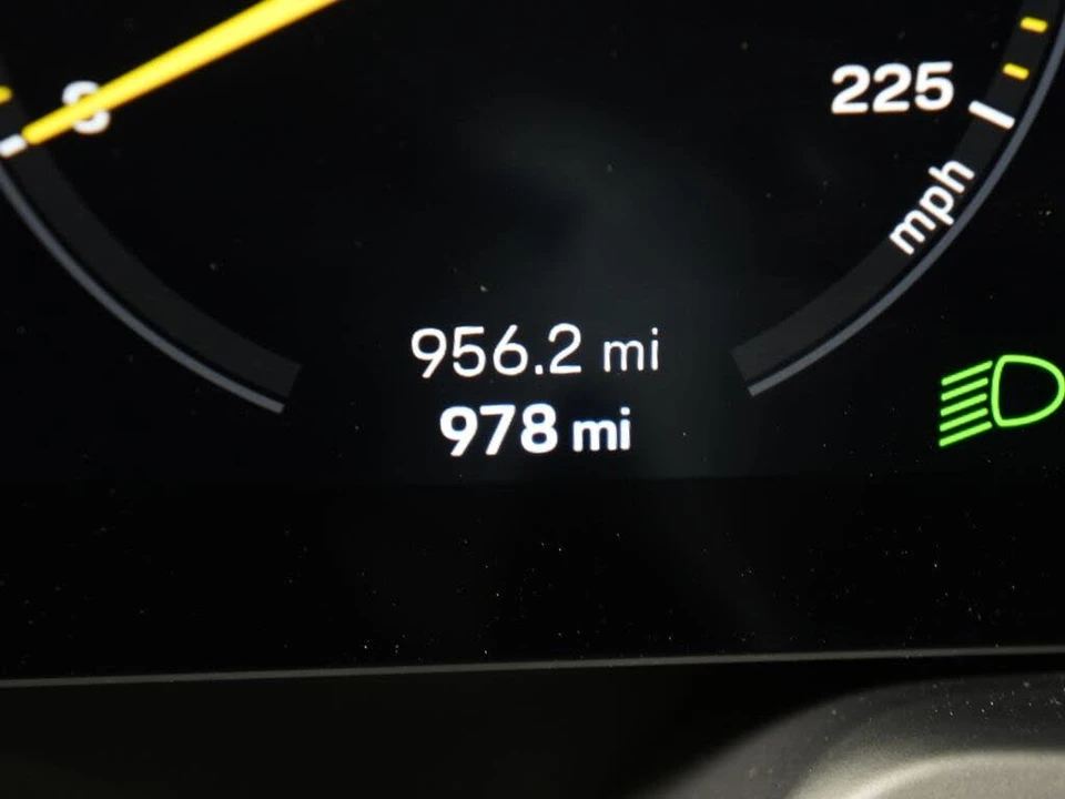 2023 Porsche 992 GT3 - Image 27 of 31