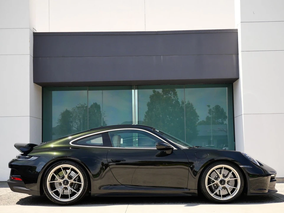 2023 Porsche 992 GT3 - Image 4 of 31