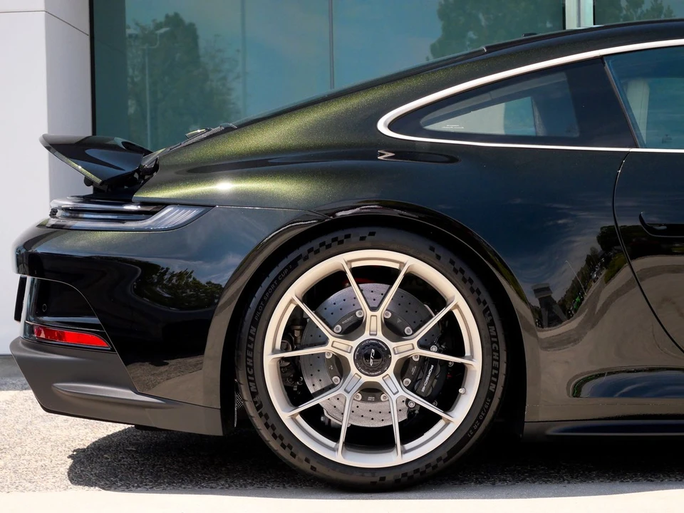 2023 Porsche 992 GT3 - Image 9 of 31