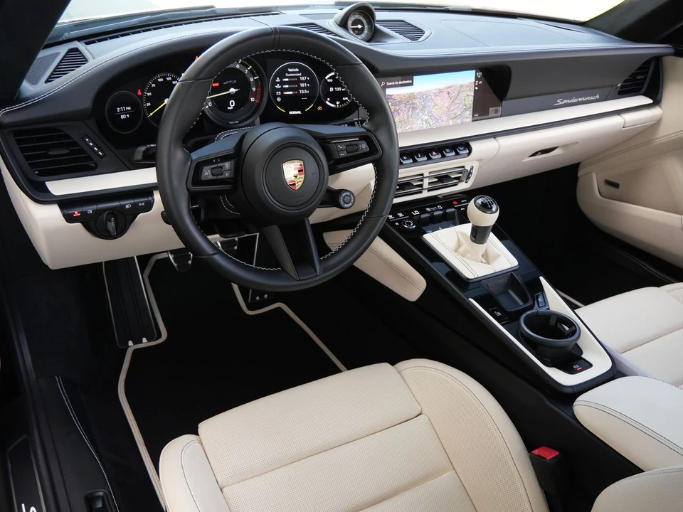 2023 Porsche 992 GT3 - Image 11 of 31