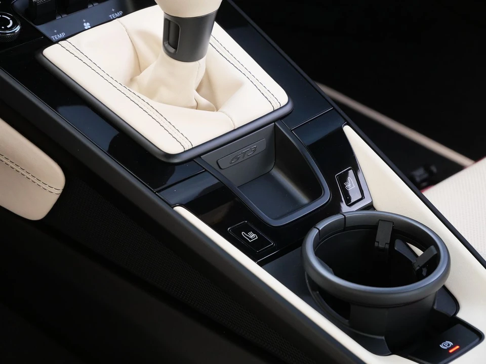 2023 Porsche 992 GT3 - Image 15 of 31