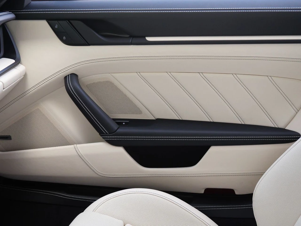 2023 Porsche 992 GT3 - Image 17 of 31