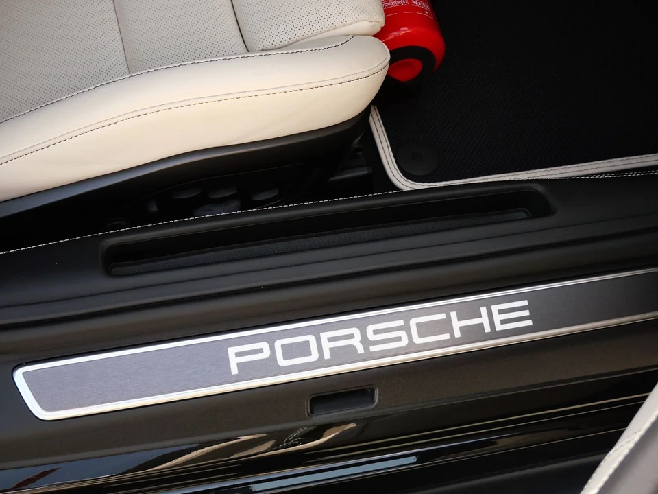 2023 Porsche 992 GT3 - Image 30 of 31