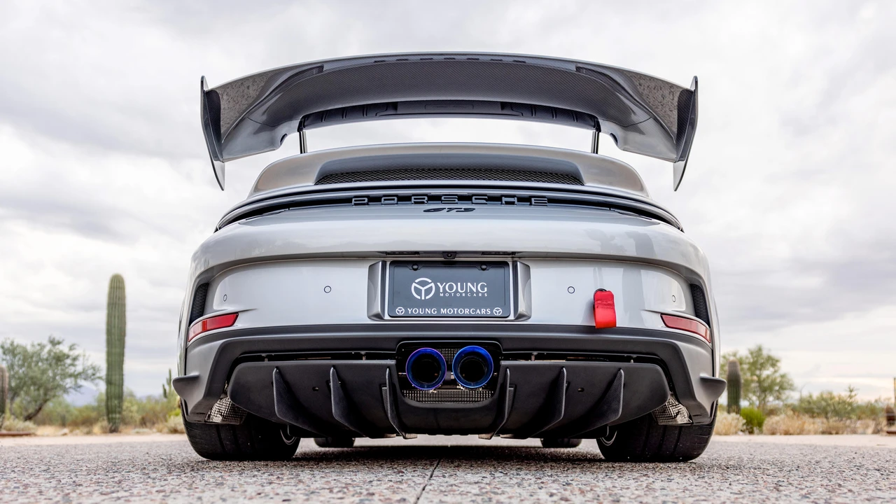 2023 Porsche 992 GT3 - Image 29 of 31