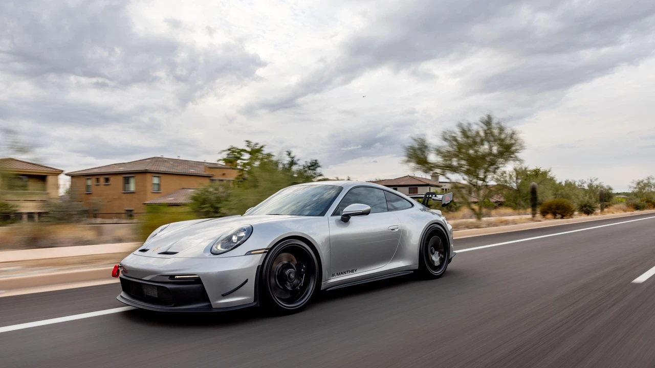 2023 Porsche 992 GT3 - Image 12 of 31