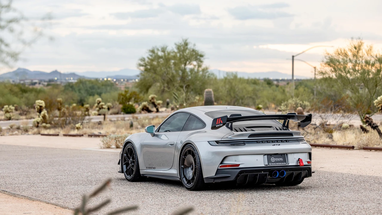 2023 Porsche 992 GT3 - Image 23 of 31