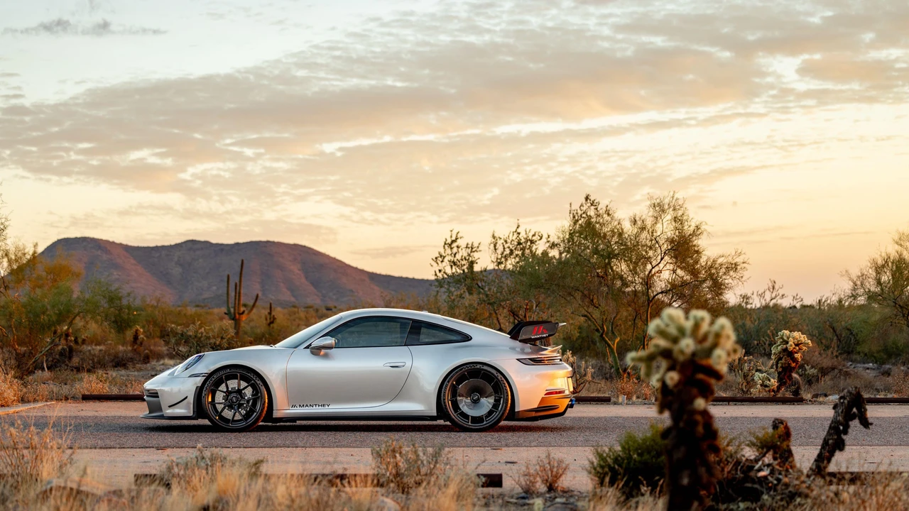 2023 Porsche 992 GT3 - Image 18 of 31