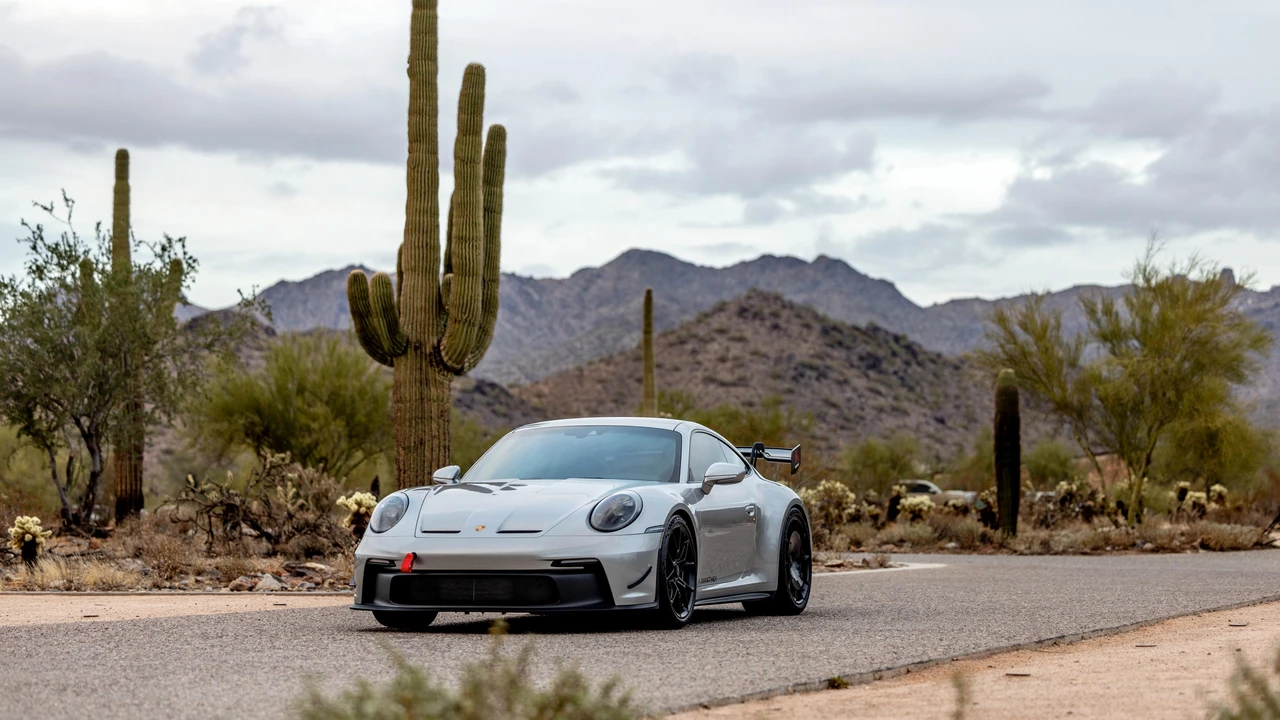 2023 Porsche 992 GT3 - Image 6 of 31