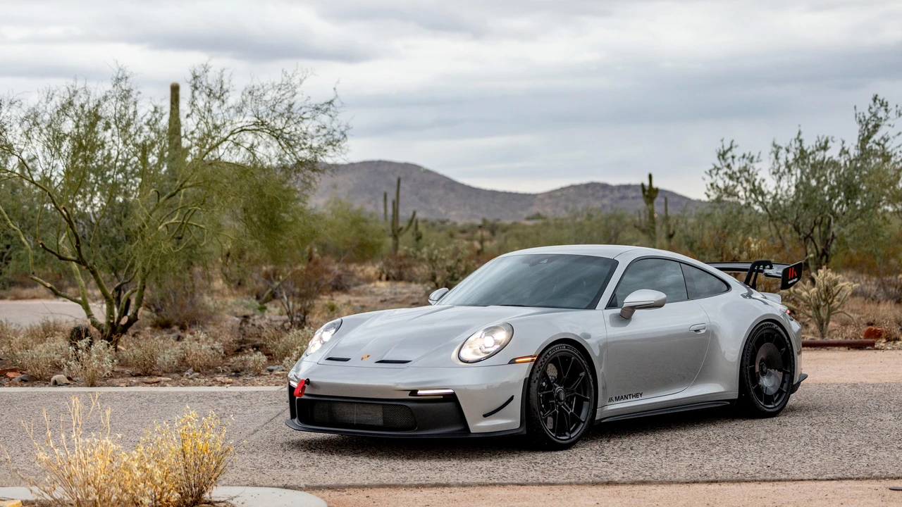 2023 Porsche 992 GT3 - Image 13 of 31