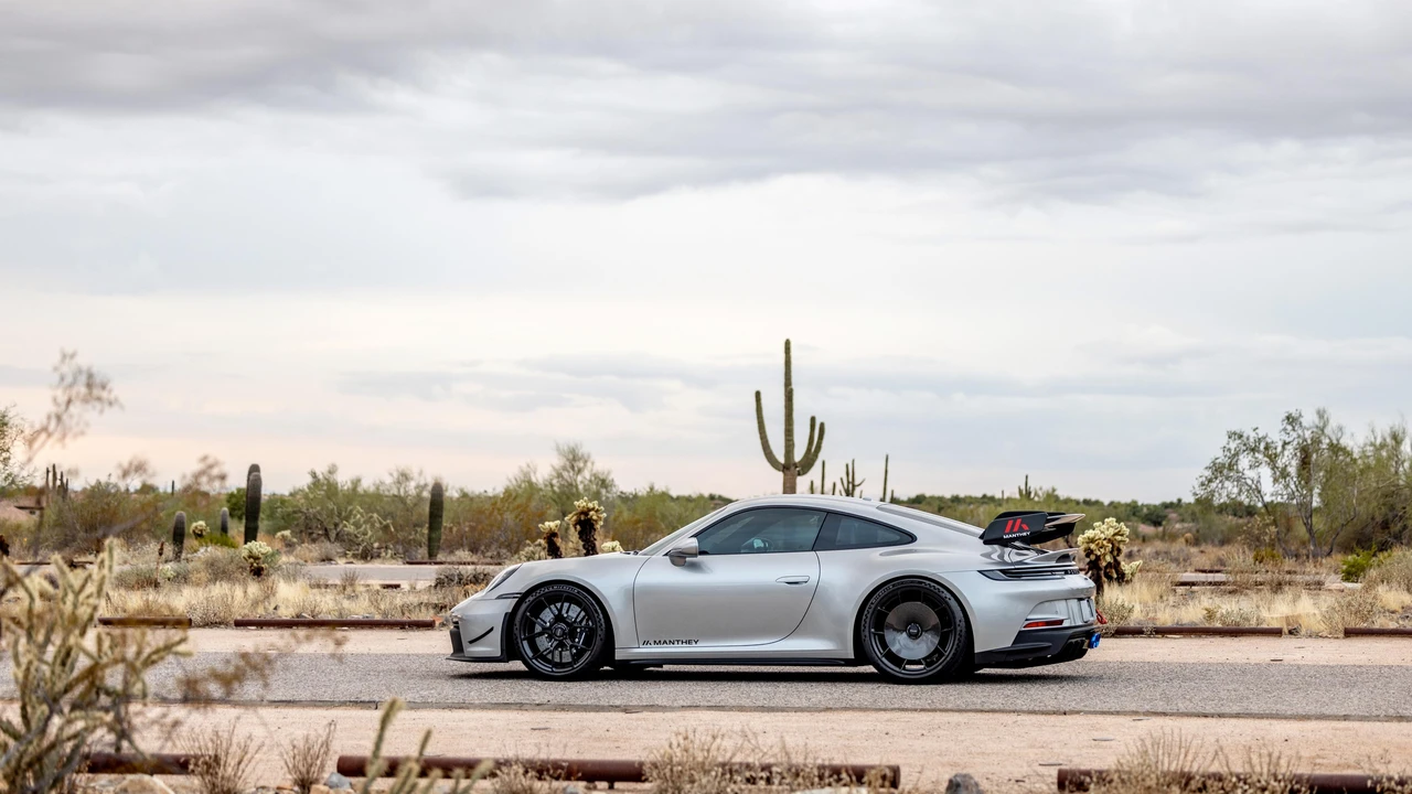 2023 Porsche 992 GT3 - Image 19 of 31