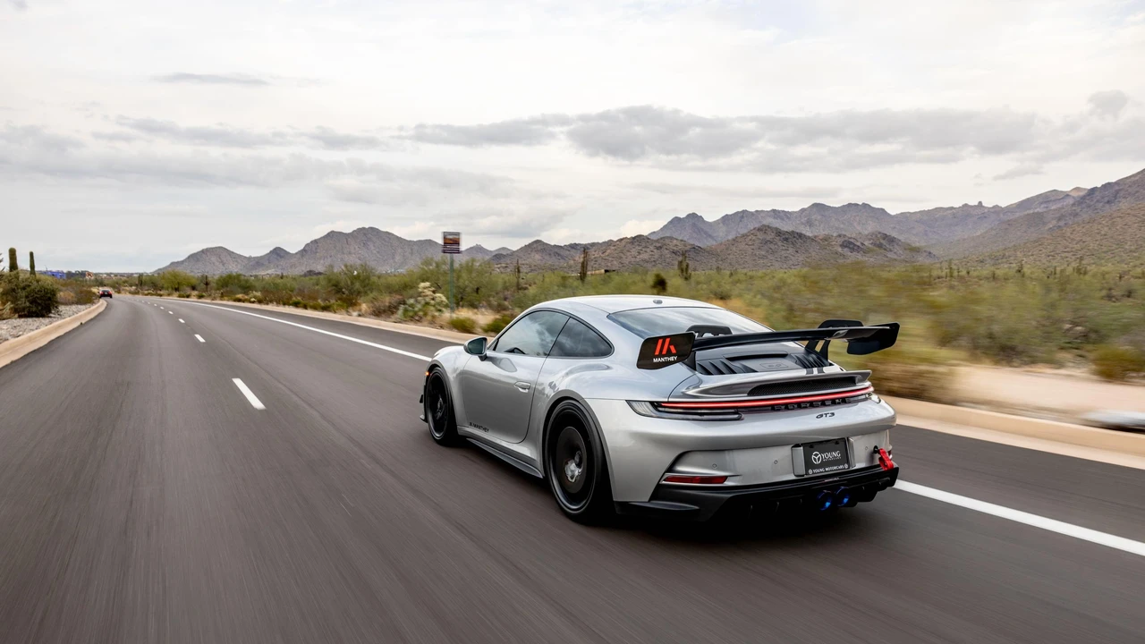 2023 Porsche 992 GT3 - Image 22 of 31