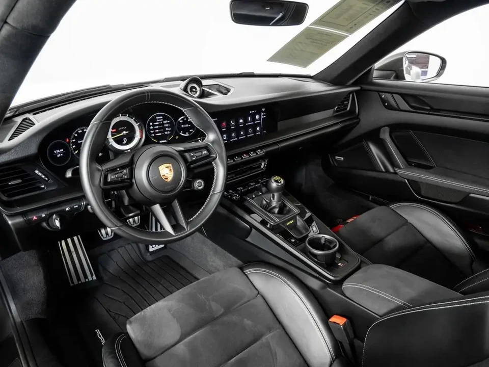 2023 Porsche 992 GT3 - Image 4 of 8