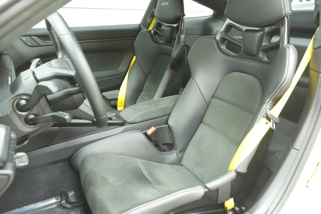 2023 Porsche 992 GT3 - Image 5 of 5